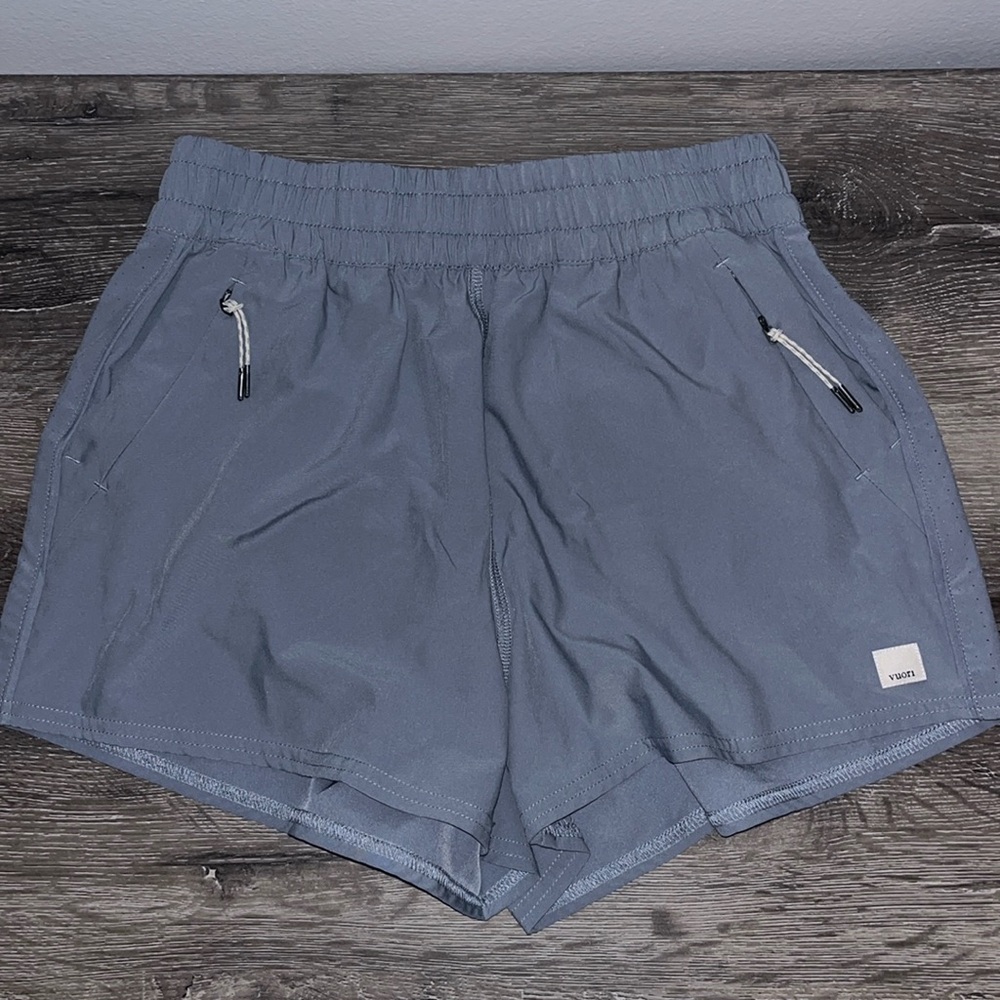 Women’s Vuori Dash Short in Flint Size S